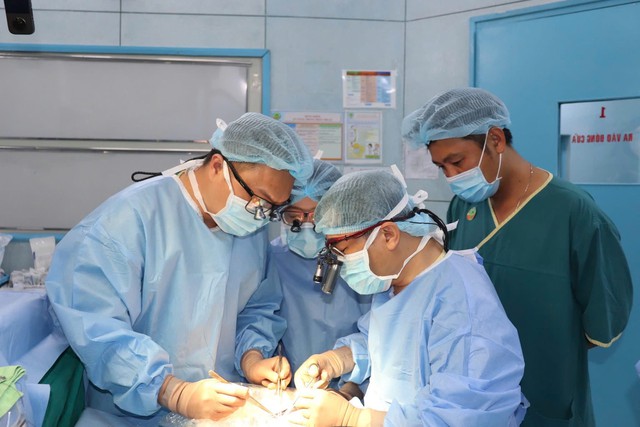 Ghép gan trẻ em tại Bệnh viện Nhi Đồng 2 - Hành trình trao tặng sự sống- Ảnh 2. Ghép gan trẻ em tại Bệnh viện Nhi Đồng 2 - Hành trình trao tặng sự sống- Ảnh 2.