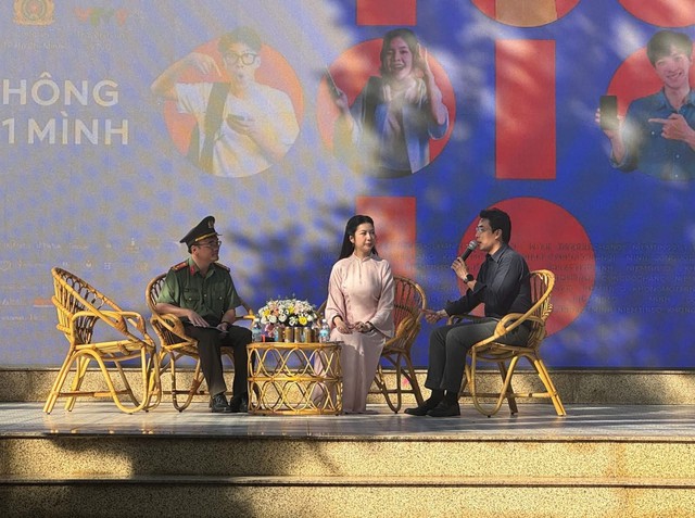 Thành phố Hồ Chí Minh: Phát động chiến dịch “Không một mình – Cùng nhau an toàn trực tuyến”- Ảnh 2. Thành phố Hồ Chí Minh: Phát động chiến dịch “Không một mình – Cùng nhau an toàn trực tuyến”- Ảnh 2.