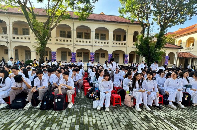 Thành phố Hồ Chí Minh: Phát động chiến dịch “Không một mình – Cùng nhau an toàn trực tuyến”- Ảnh 4. Thành phố Hồ Chí Minh: Phát động chiến dịch “Không một mình – Cùng nhau an toàn trực tuyến”- Ảnh 4.