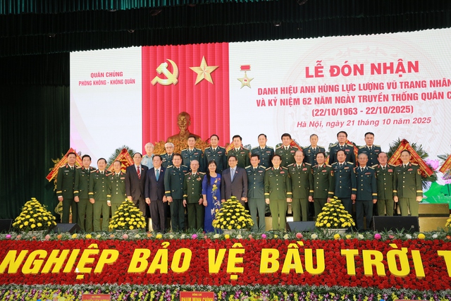 Thủ tướng Phạm Minh Chính: Phòng không - Không quân anh hùng, mãi là ‘lá chắn thép’ của Tổ quốc”- Ảnh 10.