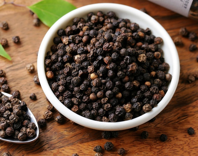 Loại hạt nhỏ xíu, thơm nức mũi nhưng là "báu vật" cho sức khỏe vào mùa lạnh: Bếp Việt nào cũng sẵn!- Ảnh 1. Loại hạt nhỏ xíu, thơm nức mũi nhưng là "báu vật" cho sức khỏe vào mùa lạnh: Bếp Việt nào cũng sẵn!- Ảnh 1.