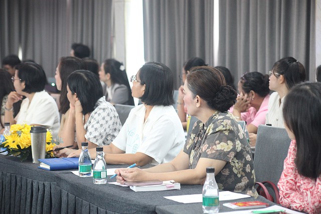 Các khách mời tại Hội thảo. Các khách mời tại Hội thảo.
