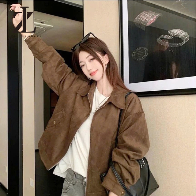 Đổi tủ đồ không cần mua nhiều: Hai màu nâu sữa và xanh jeans là quá đủ- Ảnh 43. Đổi tủ đồ không cần mua nhiều: Hai màu nâu sữa và xanh jeans là quá đủ- Ảnh 43.