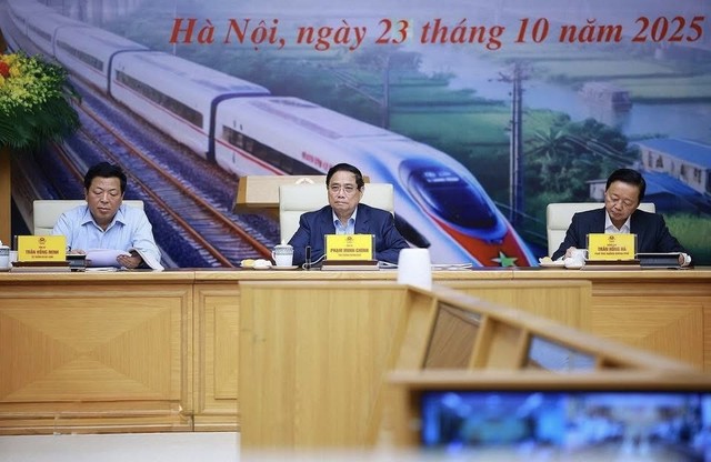 Phấn đấu khởi công Metro số 2 (Bến Thành – Tham Lương) vào cuối năm 2025- Ảnh 2. Phấn đấu khởi công Metro số 2 (Bến Thành – Tham Lương) vào cuối năm 2025- Ảnh 2.
