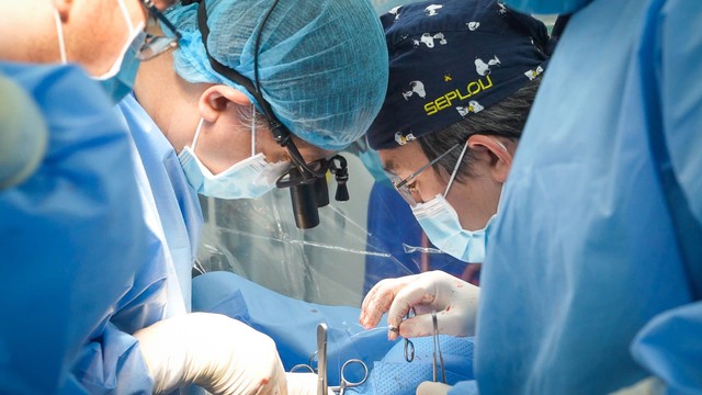 Ca ghép tim đầu tiên từ người cho chết não tại  Bệnh viện Thống Nhất  – Biểu tượng của tình yêu thương và sự sống- Ảnh 1. Ca ghép tim đầu tiên từ người cho chết não tại  Bệnh viện Thống Nhất  – Biểu tượng của tình yêu thương và sự sống- Ảnh 1.