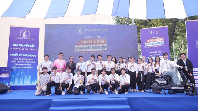 Ngày hội Sinh viên và Doanh nghiệp đợt 2 năm 2025: Cầu nối tri thức – Hội nhập – Phát triển- Ảnh 2. Ngày hội Sinh viên và Doanh nghiệp đợt 2 năm 2025: Cầu nối tri thức – Hội nhập – Phát triển- Ảnh 2.