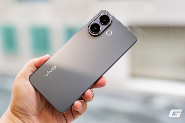 Cận cảnh vivo V60 Lite 5G: Mỏng nhẹ, mượt mà, pin trâu sạc nhanh, giá từ 10,49 triệu- Ảnh 1. Cận cảnh vivo V60 Lite 5G: Mỏng nhẹ, mượt mà, pin trâu sạc nhanh, giá từ 10,49 triệu- Ảnh 1.
