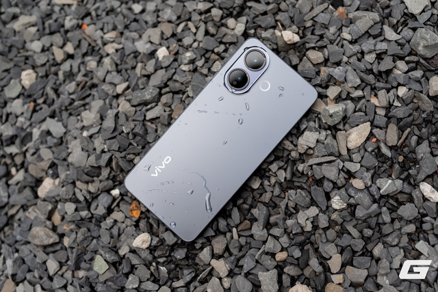 Cận cảnh vivo V60 Lite 5G: Mỏng nhẹ, mượt mà, pin trâu sạc nhanh, giá từ 10,49 triệu- Ảnh 7. Cận cảnh vivo V60 Lite 5G: Mỏng nhẹ, mượt mà, pin trâu sạc nhanh, giá từ 10,49 triệu- Ảnh 7.