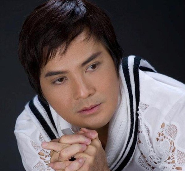 Chân dung ông hoàng nhạc sến miền Tây bỏ TP.HCM về Phú Quốc xây biệt thự nghìn m2- Ảnh 1. Chân dung ông hoàng nhạc sến miền Tây bỏ TP.HCM về Phú Quốc xây biệt thự nghìn m2- Ảnh 1.