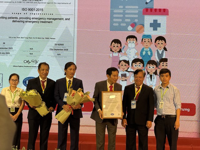 Bệnh viện Lê Văn Thịnh tổ chức Hội nghị Khoa học Quốc tế lần thứ 2 năm 2025: Chuyển đổi số – Hướng đến xây dựng hệ thống y tế thông minh- Ảnh 4. Bệnh viện Lê Văn Thịnh tổ chức Hội nghị Khoa học Quốc tế lần thứ 2 năm 2025: Chuyển đổi số – Hướng đến xây dựng hệ thống y tế thông minh- Ảnh 4.