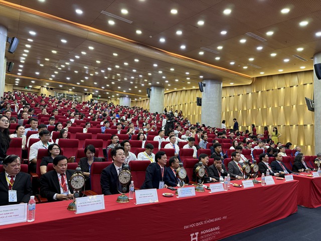 Bệnh viện Lê Văn Thịnh tổ chức Hội nghị Khoa học Quốc tế lần thứ 2 năm 2025: Chuyển đổi số – Hướng đến xây dựng hệ thống y tế thông minh- Ảnh 6. Bệnh viện Lê Văn Thịnh tổ chức Hội nghị Khoa học Quốc tế lần thứ 2 năm 2025: Chuyển đổi số – Hướng đến xây dựng hệ thống y tế thông minh- Ảnh 6.