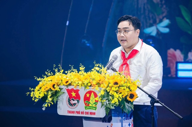 Họp mặt văn nghệ sĩ gắn bó và trưởng thành từ phong trào nhà thiếu k+ truc tiep bong da Thành phố (1975 – 2025): Lớn lên cùng thành phố, viết tiếp những ước mơ- Ảnh 1.