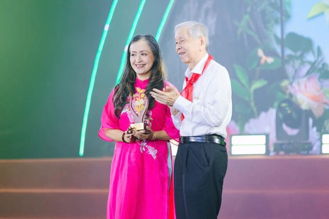 Họp mặt văn nghệ sĩ gắn bó và trưởng thành từ phong trào nhà thiếu k+ truc tiep bong da Thành phố (1975 – 2025): Lớn lên cùng thành phố, viết tiếp những ước mơ- Ảnh 2.