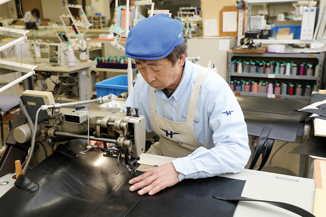 Nữ thủ tướng đầu tiên của Nhật Bản vừa nhậm chức đã khiến túi xách 24 triệu cháy hàng tới năm sau- Ảnh 11. Nữ thủ tướng đầu tiên của Nhật Bản vừa nhậm chức đã khiến túi xách 24 triệu cháy hàng tới năm sau- Ảnh 11.