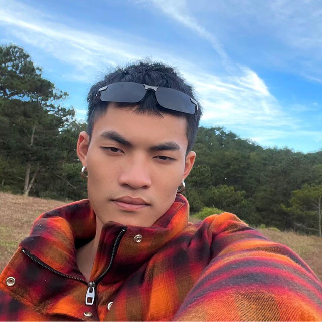 “Ngựa chiến” Rap Việt bị thoái hóa đốt sống cổ ở tuổi 24, đưa ra cảnh báo quan trọng- Ảnh 3. “Ngựa chiến” Rap Việt bị thoái hóa đốt sống cổ ở tuổi 24, đưa ra cảnh báo quan trọng- Ảnh 3.