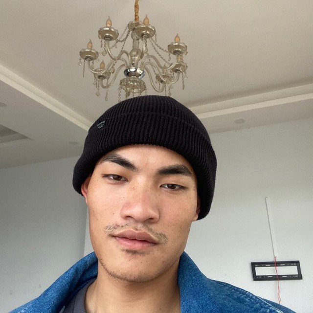 “Ngựa chiến” Rap Việt bị thoái hóa đốt sống cổ ở tuổi 24, đưa ra cảnh báo quan trọng- Ảnh 2. “Ngựa chiến” Rap Việt bị thoái hóa đốt sống cổ ở tuổi 24, đưa ra cảnh báo quan trọng- Ảnh 2.