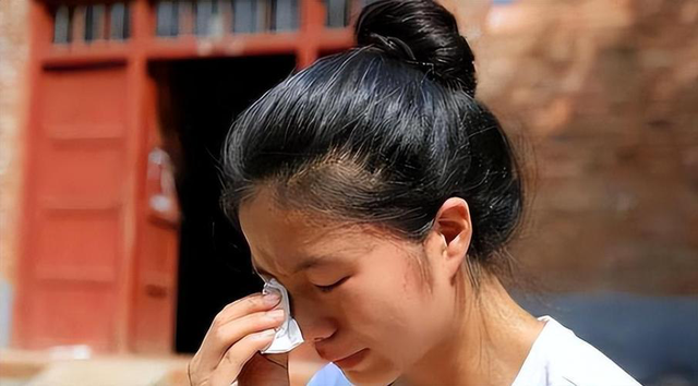 Nữ sinh thi trượt đại học, ở nhà ăn bám 7 năm: Đến khi mất, bố mẹ mới phát hiện sự thật rùng mình- Ảnh 1. Nữ sinh thi trượt đại học, ở nhà ăn bám 7 năm: Đến khi mất, bố mẹ mới phát hiện sự thật rùng mình- Ảnh 1.