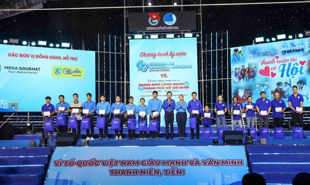 Thanh niên Thành phố Hồ Chí Minh tiêp bước hành trình sáng tạo và cống hiến- Ảnh 4. Thanh niên Thành phố Hồ Chí Minh tiêp bước hành trình sáng tạo và cống hiến- Ảnh 4.