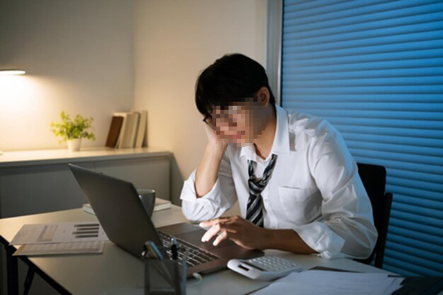 Nam nhân viên văn phòng 27 tuổi mắc bệnh giang mai dù là "trai tân", cách lây nhiễm khiến ai cũng giật mình- Ảnh 1.