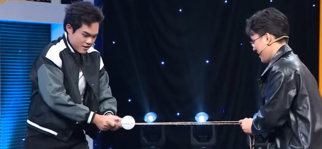 Em trai nu&ocirc;i Phi Nhung để vụt mất 15 triệu chỉ v&igrave; thiếu 1 gi&acirc;y- Ảnh 2.