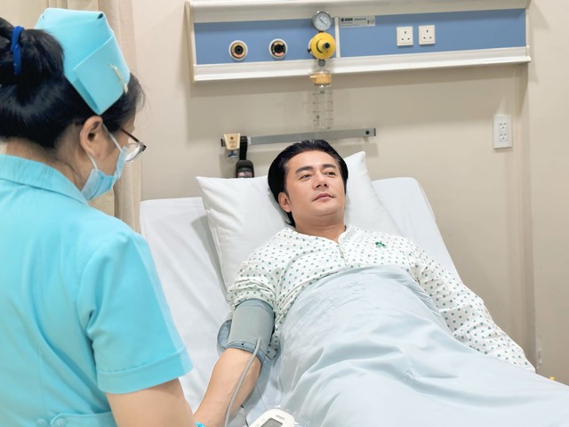 T&igrave;nh h&igrave;nh hiện tại của diễn vi&ecirc;n Trương Minh Cường sau tai nạn đứt ho&agrave;n to&agrave;n g&acirc;n g&oacute;t ch&acirc;n- Ảnh 1.