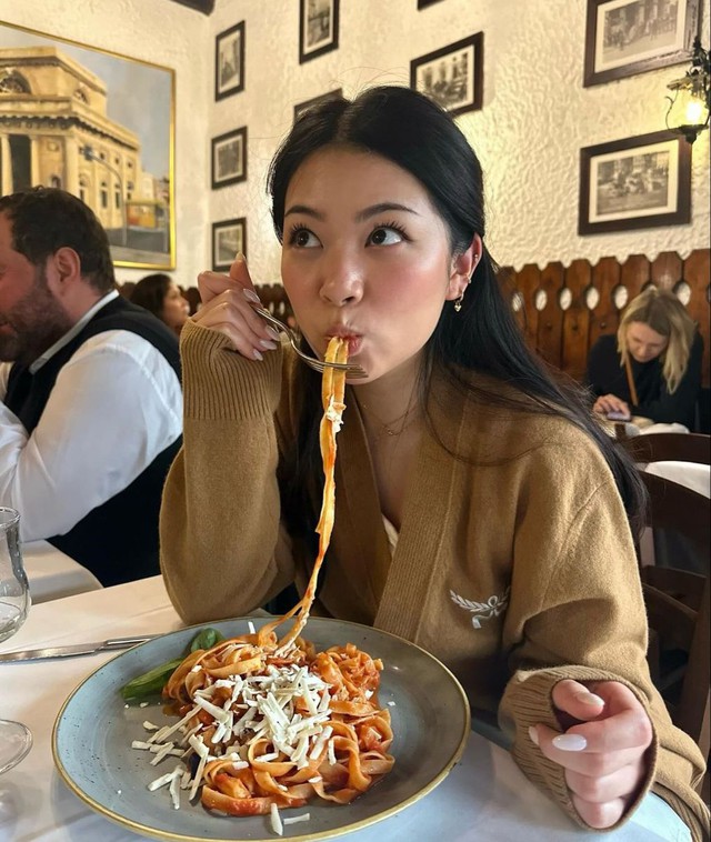 3 thói quen khi ăn của người EQ thấp- Ảnh 1. 3 thói quen khi ăn của người EQ thấp- Ảnh 1.