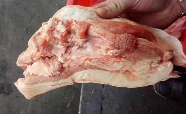 3 phần thịt lợn chứa đầy độc tố và vi khuẩn, rẻ mấy cũng chớ dại mua!- Ảnh 1. 3 phần thịt lợn chứa đầy độc tố và vi khuẩn, rẻ mấy cũng chớ dại mua!- Ảnh 1.