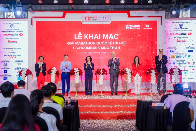 Khai mạc giải chạy biểu trưng của Thủ đô, kết nối cộng đồng, tôn vinh giá trị Di sản – Văn hóa- Ảnh 1. Khai mạc giải chạy biểu trưng của Thủ đô, kết nối cộng đồng, tôn vinh giá trị Di sản – Văn hóa- Ảnh 1.