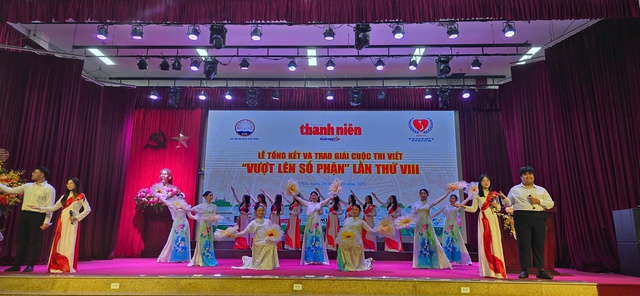 Lễ tổng kết, trao giải cuộc thi viết 'Vượt lên số phận' lần VIII- Ảnh 24.