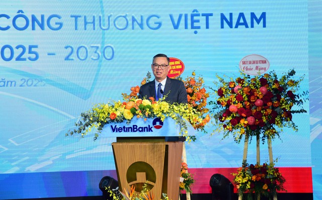 Đ/c Trần Minh Bình - Ủy viên BCH Đảng bộ Chính phủ, Bí thư Đảng ủy, Chủ tịch HĐQT VietinBank phát biểu tại Đại hội. Đ/c Trần Minh Bình - Ủy viên BCH Đảng bộ Chính phủ, Bí thư Đảng ủy, Chủ tịch HĐQT VietinBank phát biểu tại Đại hội.