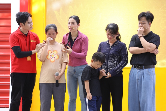 Nam ca sĩ mua nhà 8 tỷ bật khóc nức nở- Ảnh 2. Nam ca sĩ mua nhà 8 tỷ bật khóc nức nở- Ảnh 2.