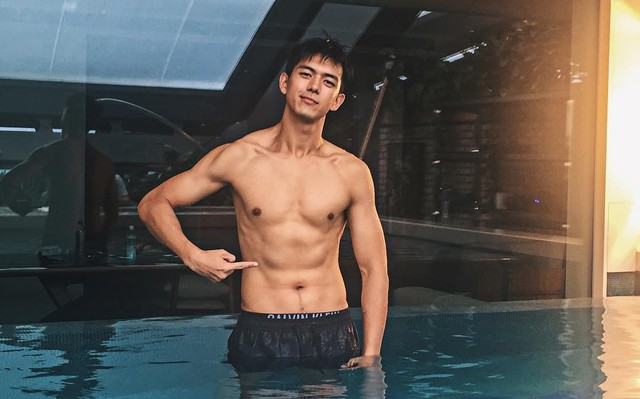 Người tình tin đồn của Lưu Diệc Phi: Body 1 múi thành 6 múi, cơ thể chỉ 9% mỡ- Ảnh 2. Người tình tin đồn của Lưu Diệc Phi: Body 1 múi thành 6 múi, cơ thể chỉ 9% mỡ- Ảnh 2.