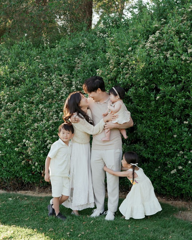 Người ta n&oacute;i "nu&ocirc;i con g&aacute;i như c&ocirc;ng ch&uacute;a, nu&ocirc;i con trai như ăn m&agrave;y": Ng&agrave;y con g&aacute;i nhỏ ra đời, t&ocirc;i mới thực sự thấm được c&acirc;u n&agrave;y- Ảnh 2.