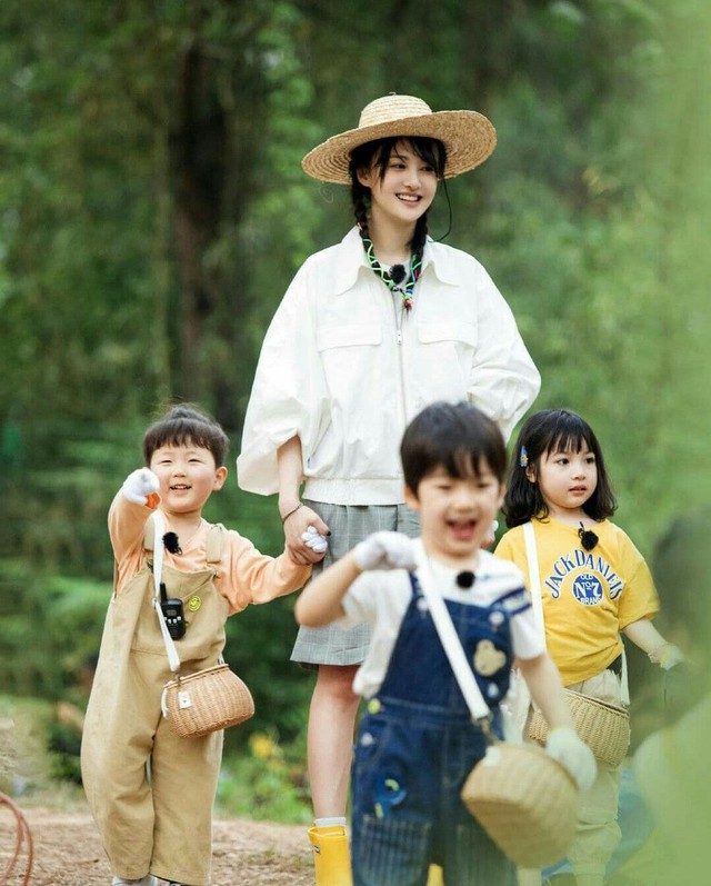 Người ta n&oacute;i "nu&ocirc;i con g&aacute;i như c&ocirc;ng ch&uacute;a, nu&ocirc;i con trai như ăn m&agrave;y": Ng&agrave;y con g&aacute;i nhỏ ra đời, t&ocirc;i mới thực sự thấm được c&acirc;u n&agrave;y- Ảnh 4.