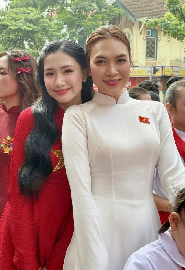 Hòa Minzy viết gì mà phải sửa gấp sau 3 phút đăng hình với Mỹ Tâm- Ảnh 6.