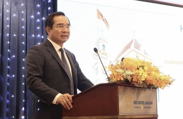 Thành phố Hồ Chí Minh đẩy mạnh cải cách thái độ phục vụ của chính quyền- Ảnh 1. Thành phố Hồ Chí Minh đẩy mạnh cải cách thái độ phục vụ của chính quyền- Ảnh 1.