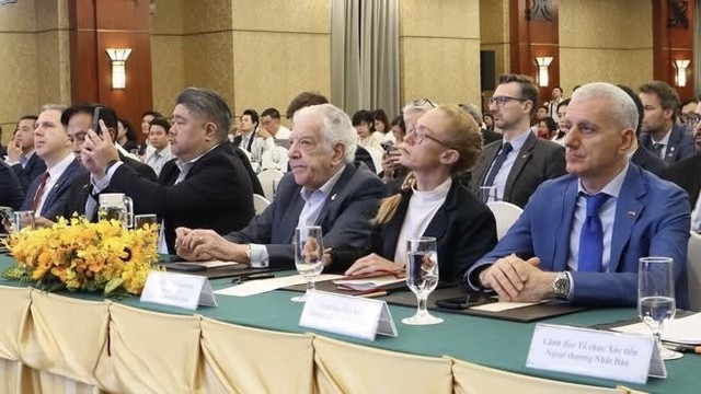 Thành phố Hồ Chí Minh đẩy mạnh cải cách thái độ phục vụ của chính quyền- Ảnh 3. Thành phố Hồ Chí Minh đẩy mạnh cải cách thái độ phục vụ của chính quyền- Ảnh 3.