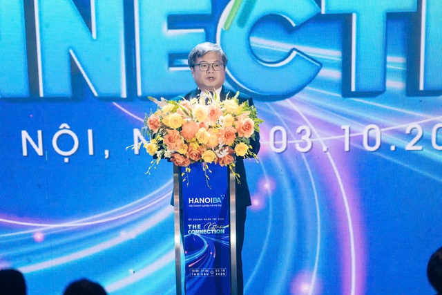 Ông Trương Việt Dũng – Phó Chủ tịch Thành phố Hà Nội phát biểu tại chương trình. Ông Trương Việt Dũng – Phó Chủ tịch Thành phố Hà Nội phát biểu tại chương trình.