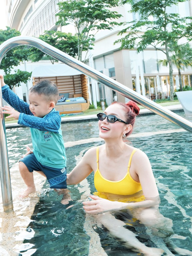 U40 nhưng trẻ truc tiep bong da keo nha cai mơn mởn như gái đôi mươi: "Chị đẹp” Vbiz khiến hội chị em nháo nhào xin sổ tay chống già- Ảnh 3.