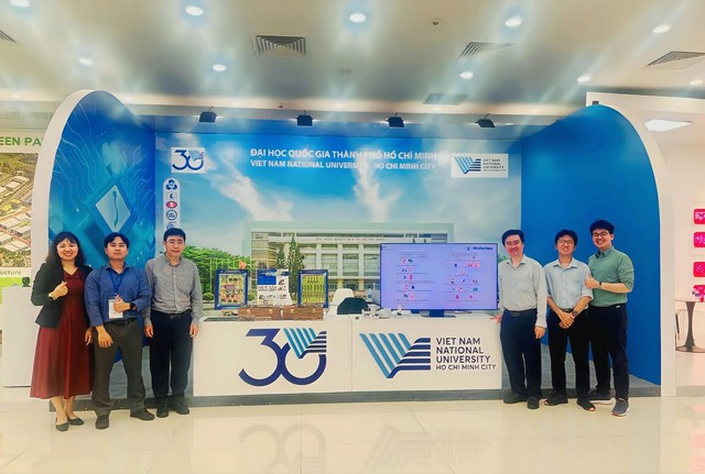 Đại học Quốc gia TP. Hồ Chí Minh khẳng định vai trò tiên phong tại Triển lãm Quốc tế Đổi mới Sáng tạo Việt Nam 2025- Ảnh 1. Đại học Quốc gia TP. Hồ Chí Minh khẳng định vai trò tiên phong tại Triển lãm Quốc tế Đổi mới Sáng tạo Việt Nam 2025- Ảnh 1.