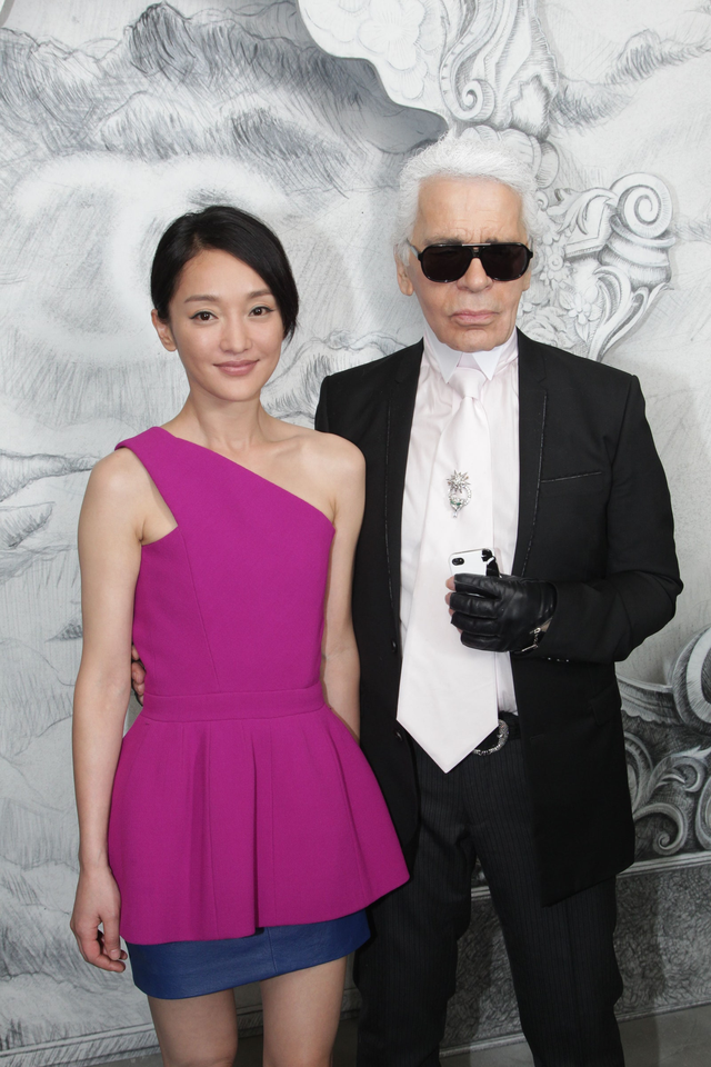 chau-tan-gap-go-karl-lagerfeld-vogue-17598284754381001078488.png