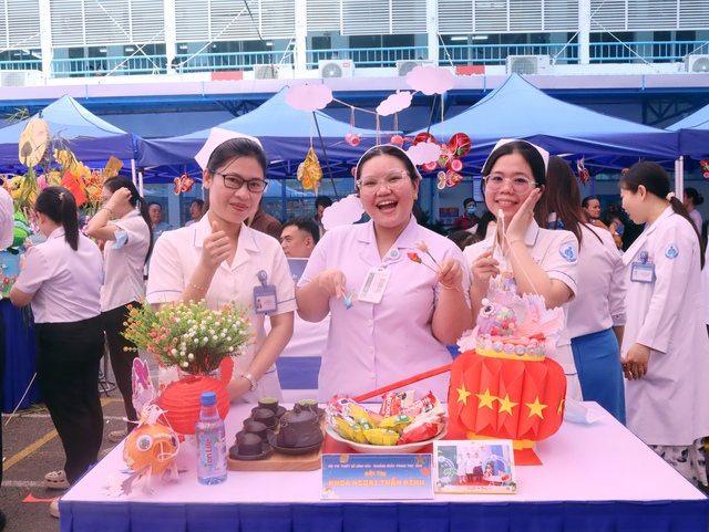 I-on Life mang Trung thu yêu thương đến hàng nghìn bệnh nhi tại Bệnh viện Nhi Đồng 1 Thành phố Hồ Chí Minh- Ảnh 2. I-on Life mang Trung thu yêu thương đến hàng nghìn bệnh nhi tại Bệnh viện Nhi Đồng 1 Thành phố Hồ Chí Minh- Ảnh 2.