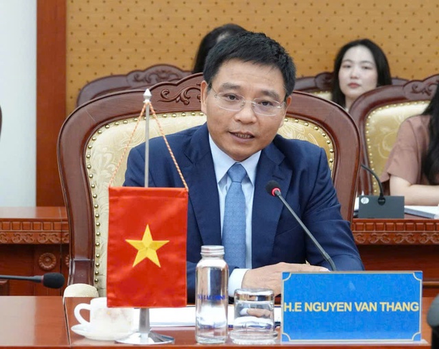 Bộ trưởng Bộ Tài chính Nguyễn Văn Thắng. Bộ trưởng Bộ Tài chính Nguyễn Văn Thắng.