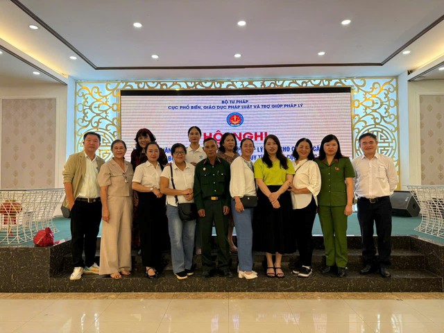 Nâng cao năng lực, kiến thức về trợ giúp pháp lý điểm cho cán bộ cơ sở và người có uy tín tại thành phố Huế- Ảnh 5.