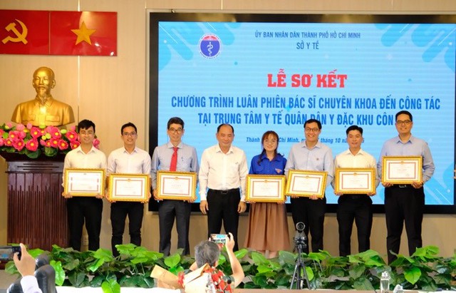 Sự quan tâm của Thành phố dành cho đảo xa- Ảnh 1. Sự quan tâm của Thành phố dành cho đảo xa- Ảnh 1.
