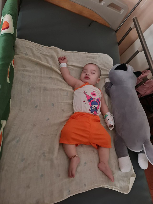 7 ngày cùng em bé 9 tháng vượt qua RSV: Mẹ hãy tin tưởng trực giác của mình và đừng bao giờ chủ quan với biểu hiện lạ của con- Ảnh 13.