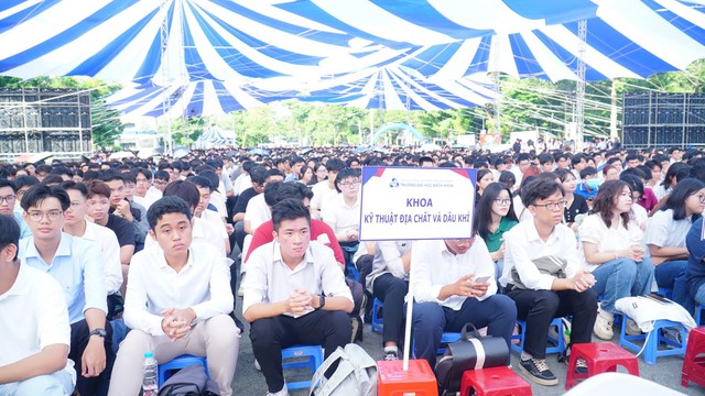 Trường ĐH Bách khoa triển khai đồng loạt chính sách hỗ trợ sinh viên: Hướng tới môi trường học tập an toàn và hội nhập quốc tế- Ảnh 3. Trường ĐH Bách khoa triển khai đồng loạt chính sách hỗ trợ sinh viên: Hướng tới môi trường học tập an toàn và hội nhập quốc tế- Ảnh 3.