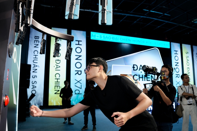 HONOR X7d ra mắt tại Việt Nam: Chuẩn bền 5 sao Thụy Sĩ, pin “khủng” 6.500mAh, giá chưa đến 6 triệu- Ảnh 2. HONOR X7d ra mắt tại Việt Nam: Chuẩn bền 5 sao Thụy Sĩ, pin “khủng” 6.500mAh, giá chưa đến 6 triệu- Ảnh 2.