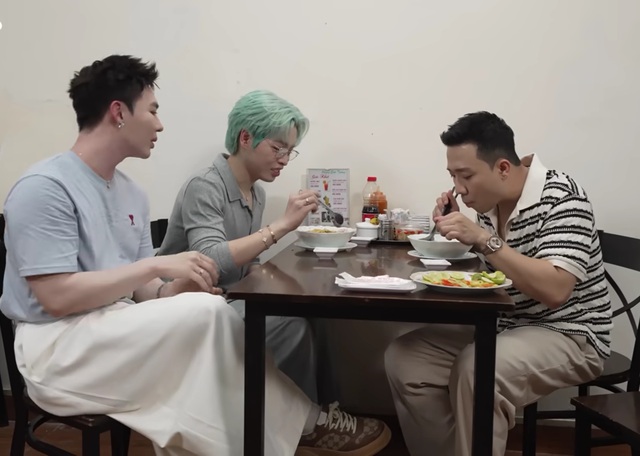 Đức Phúc nói thẳng Trấn Thành: "Phải kiếm sống"- Ảnh 1.