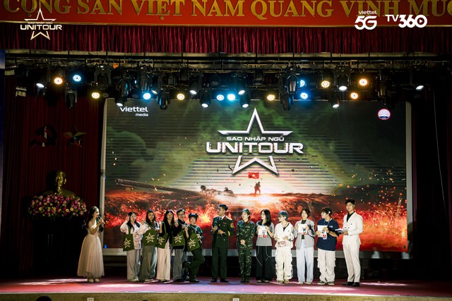 Trang Pháp, Hậu Hoàng lan tỏa tinh thần yêu nước tại Học viện Báo chí & Tuyên truyền- Ảnh 1.